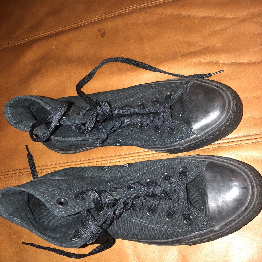 Black high top converse